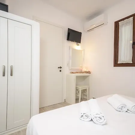 Aparthotel Kastraki *